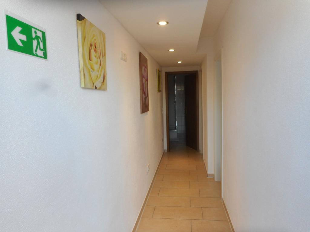 Pension Alis Augsburg Room photo